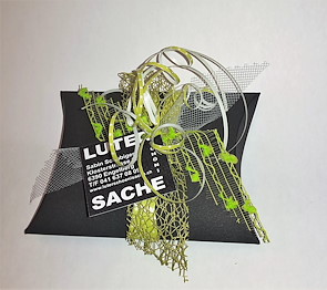 Gutschein Geschenk, verpackt. Bitte Vornamen unter Bemerkungen notieren!